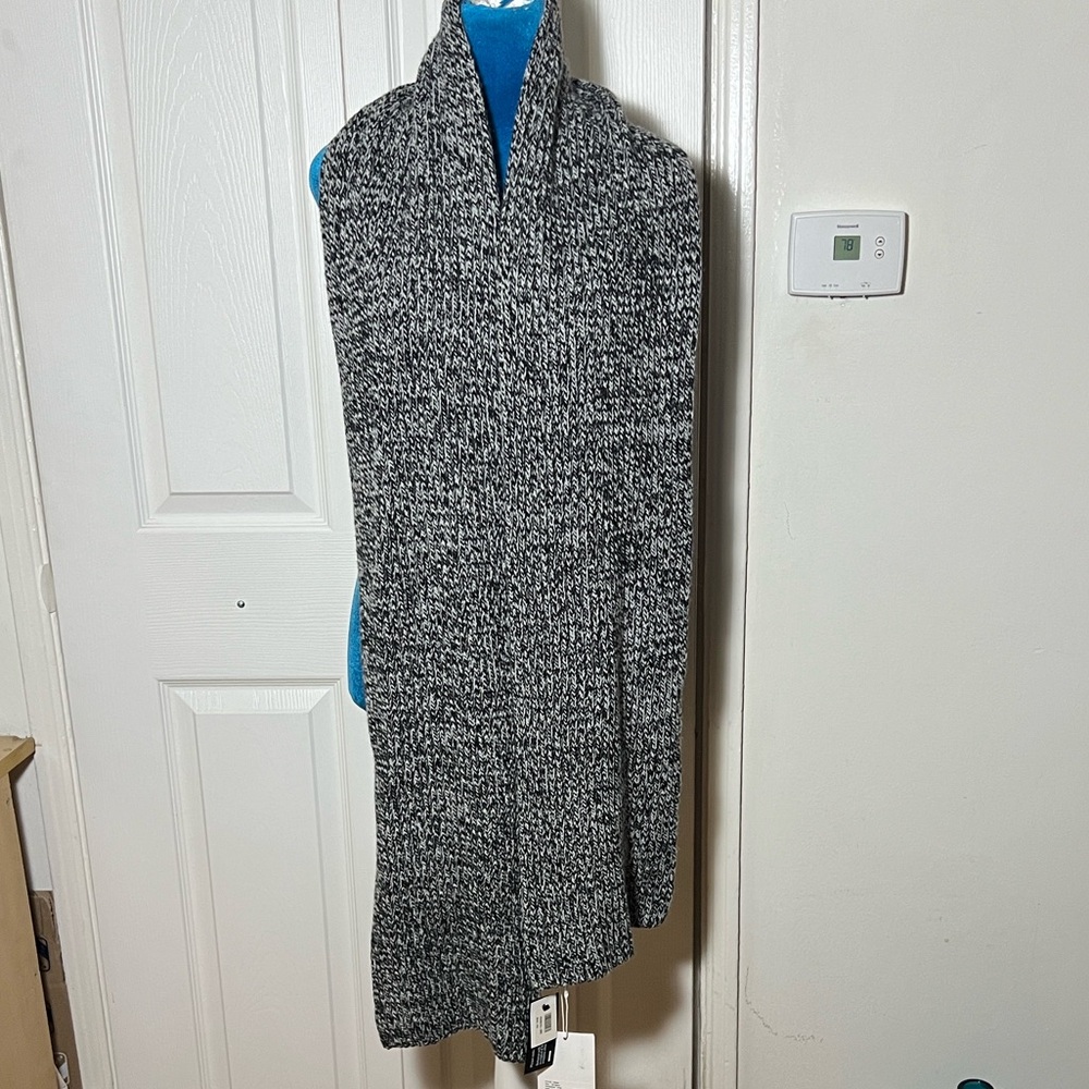 Ganni Women's Black and White Knit Scarf - Picture 4 of 5